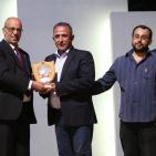 تكريم المؤسسات والجهات الراعية لمهرجان نابلس للثقافة والفنون الأول