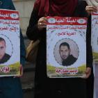 وقفة تضمامنية مع الاسرى المضربين عن الطعام امام بلدية البيرة