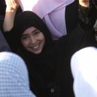 آلاف الفلسطينين يزحفون صوب القدس لأداء صلاة الجمعة الثالثة في رمضان