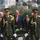 الرئيس محمود عباس يستقبل وزير الخارجية المصري سامح شكري