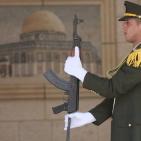 الرئيس محمود عباس يستقبل وزير الخارجية المصري سامح شكري