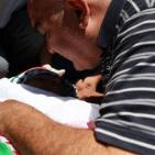 بالصور: الآلاف يشيعون جثمان الشهيد تيسير حبش في نابلس