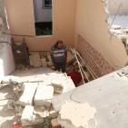 الاحتلال يهدم منزل الشهيد عنان صالح حماد في مخيم قلنديا