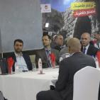 لجنة اعمار الخليل توقع اتفاقية بقيمة مليون و 800 ألف دولار لتأهيل البلدة القديمة