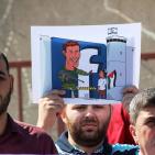 نشطاء بغزة يحتجون على اجراءات 