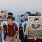 وقفة تضامنية مع الأسيرين المضربين شديد وأبو فارة بالخليل