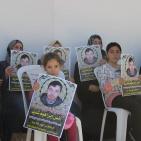 وقفة تضامنية مع الأسيرين المضربين شديد وأبو فارة بالخليل