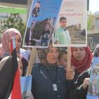 الخليل: عوائل الشهداء يطالبون بجثامين أبناءهم