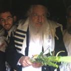 بالصور: الاحتلال يغلق سوق القطانين