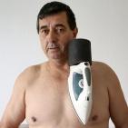 الرجل المغناطيس يظهر في البوسنة!