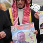 وقفة تضامنية مع الاسيرين المضربين شديد وأبو فارة على معبر 