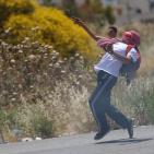 اصابات بمواجهات مع الاحتلال قرب حاجز 