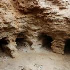 جولة في المقبرة الأثرية الرومانية شمال غزة