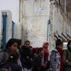 طلاب المدارس في مخيم بلاطة ينظمون وقفة ضد تقليصات الانروا 