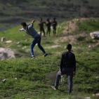 مواجهات بين الشبان وقوات الاحتلال بالقرب من حاجز حوارة جنوب نابلس