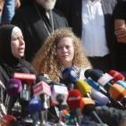 مؤتمر صحفي للطفلة عهد التميمي في النبي صالح