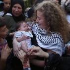 استقبال الطفلة عهد التميمي ووالدتها في منزلهما ببلدة النبي صالح