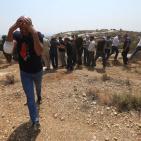 قوات الاحتلال تعتدي على المصلين في رأس كركر