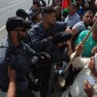 اصابة عدد من المواطنين بينهم الوزير وليد عساف بالاختناق واعتقال مرافقه خلال قمع الاحتلال مسيرة الخان الاحمر