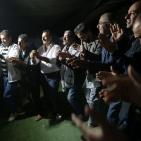 أجواء من البهجة في صفوف المعتصمين في الخان الاحمر بعد قرار الاحتلال تجميد عملية الهدم