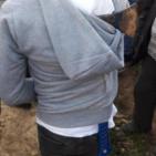 بالصور- اصابة مواطنين في هجوم ببلطة نفذه مستوطن غرب سلفيت