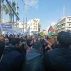 رام الله: مواطنون يحتفلون بقرار الرئيس وقف نفاذ قانون الضمان