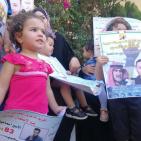 الخليل: وقفة ضد قرار محكمة الإحتلال بتشريع تعذيب الأسرى
