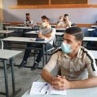 بالصور.. عودة طلاب الثانوية العامة في غزة إلى المدارس