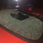صور .. فتاة تحطم زجاج 15 سيارة في إربد بالأردن