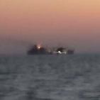غرق سفينة حربية ايرانية بعد اندلاع حريق فيها