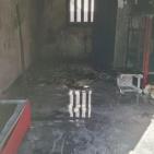 بالصور: توتر في السجون والأسرى يحرقون غرفا ردا على القمع