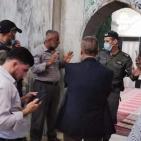 الاحتلال يغلق الحرم الإبراهيمي بالقوة ويعتدي على الزوار والمصلين