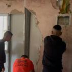 بالصور: الاحتلال يجبر عائلة في سلوان على هدم منزلها ذاتيا