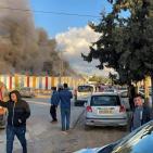 صور وفيديو: حريق ضخم في معمل أدوات منزلية غرب رام الله