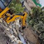 بالصور: الاحتلال يجبر مقدسيا على هدم منزله في جبل المكبر