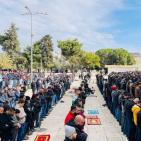 صور: 50 ألفا يؤدون صلاة الجمعة في الأقصى