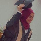 أول فلسطينية تحصل على الدكتوراه في فلسفة دراسات الاعلام وثقافة الاطفال