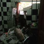 صور: نجاة عائلة انهارت صخرة على منزلها غرب سلفيت بفعل السيول