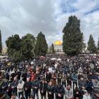 صور: 50 ألفا يؤدون صلاة الجمعة في المسجد الأقصى