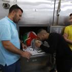 بالصور: موكب جنائزي مهيب في وداع الشهيد محمد غنيم في الخضر