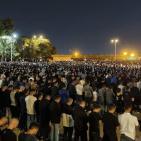بالصور: 100 ألف مصلٍ يؤدون صلاتي العشاء والتراويح في الأقصى 