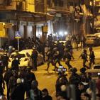 شاهد: إصابات خلال اعتداء الاحتلال على مشيعي الشهيد الشريف