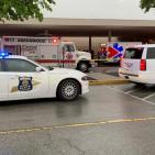 صور: قتلى وإصابات إثر عملية إطلاق في أحد مراكز التسوق بولاية أمريكية