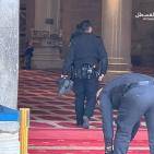 صور: شرطة الاحتلال تقتحم المصلى القبلي في المسجد الأقصى