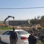 صور: الاحتلال يهدم منزلا في إذنا غرب الخليل