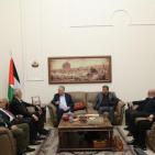 السفير دبور يلتقي وفداً من اتحاد نقابات عمال فلسطين