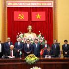 وزير الداخلية ونظيره الفيتنامي يوقعان مذكرة تفاهم لتعزيز التعاون