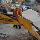 شاهد: مصرع عاملين بانهيار ترابي في نابلس