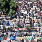 120 ألفا يؤدون صلاة الجمعة الأخيرة من رمضان في المسجد الأقصى