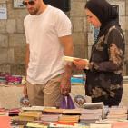خاص| إقبال واسع على معرض الكتاب الشعبي في مركز البيرة الثقافي